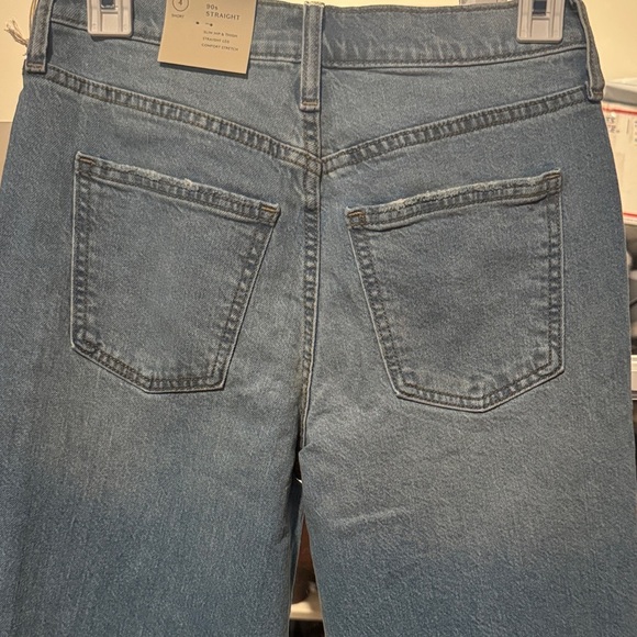 Women’s size 4 Universal Thread Jeans - Picture 7 of 7
